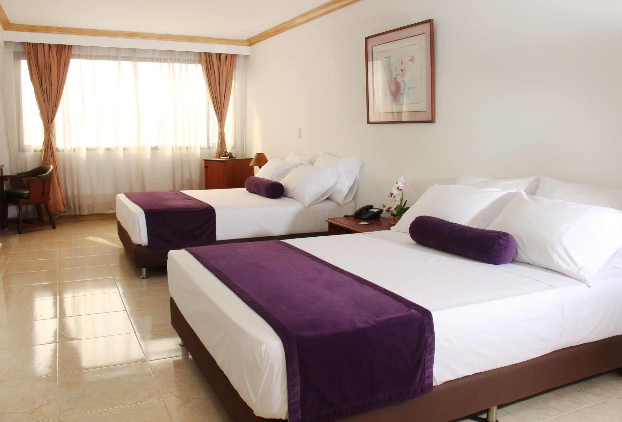 Ayenda 1235 Botero Otel Medellín Dış mekan fotoğraf
